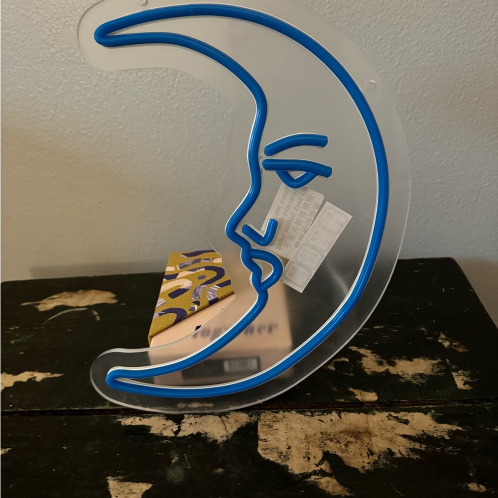 LED Sign - Blue Moon - Picture 3 of 4